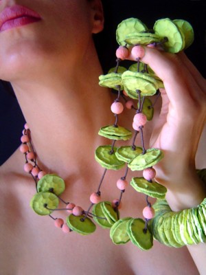 Necklace model Delhi