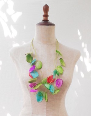 Necklace model Floral