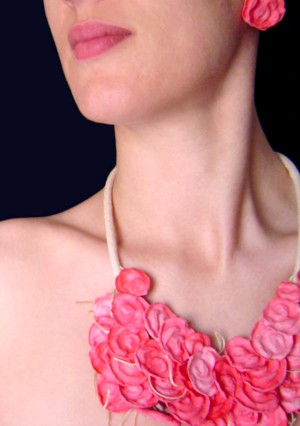 Necklace model Paris