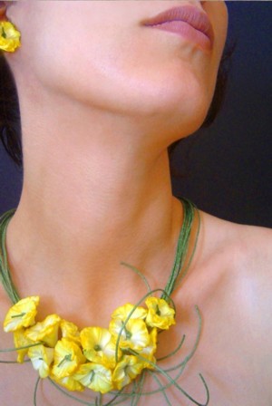 Collar modelo Little Flowers for Antonio López